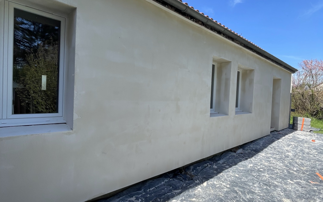 Les matériaux durables : Et si on rénovait votre façade avec du bon sens et de l&rsquo;écologie ?